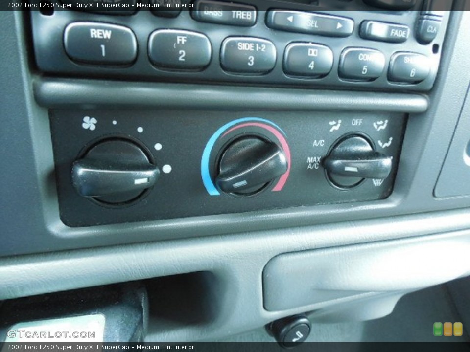 Medium Flint Interior Controls for the 2002 Ford F250 Super Duty XLT SuperCab #86328517