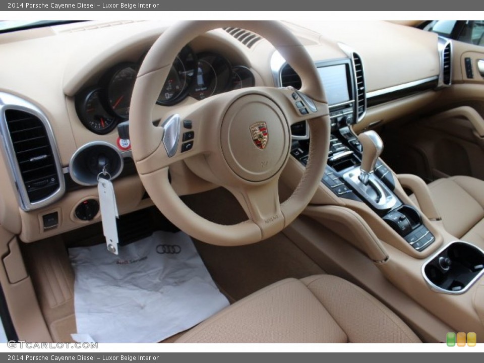 Luxor Beige Interior Dashboard for the 2014 Porsche Cayenne Diesel #86337505