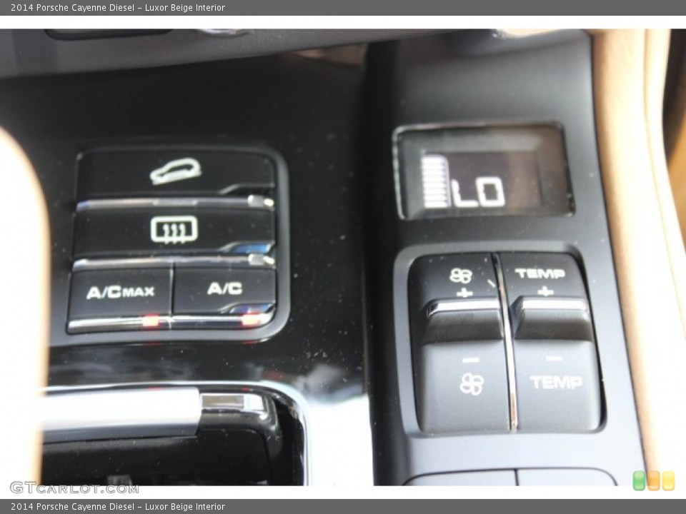 Luxor Beige Interior Controls for the 2014 Porsche Cayenne Diesel #86337808