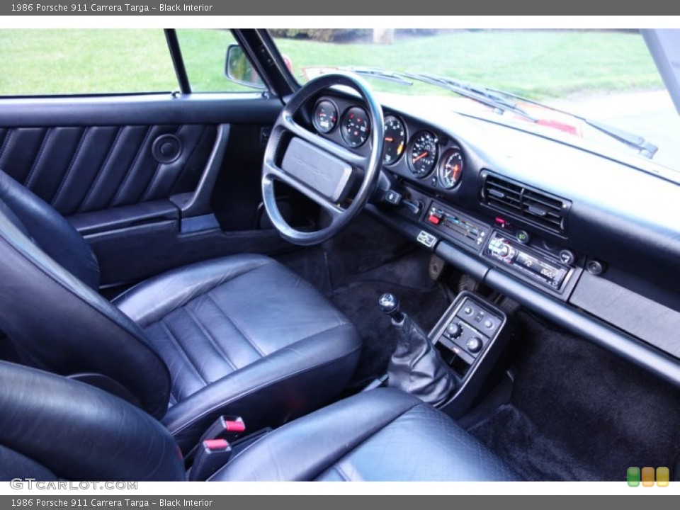 Black Interior Dashboard for the 1986 Porsche 911 Carrera Targa #86339794