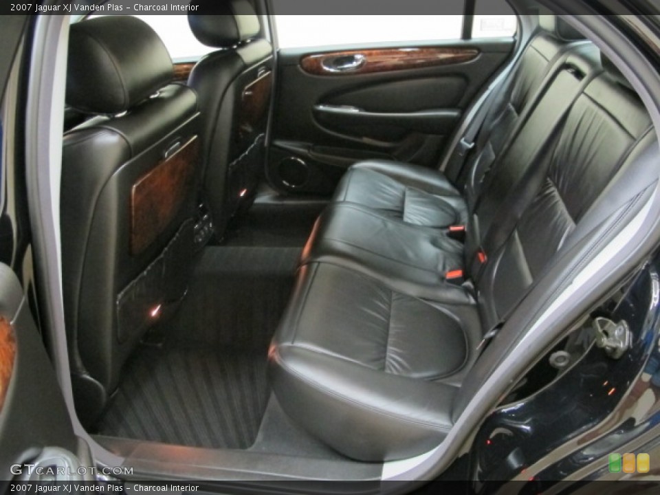 Charcoal Interior Rear Seat for the 2007 Jaguar XJ Vanden Plas #86372901