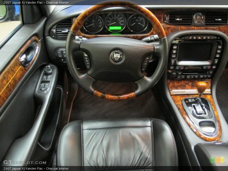 Charcoal Interior Dashboard for the 2007 Jaguar XJ Vanden Plas #86373075