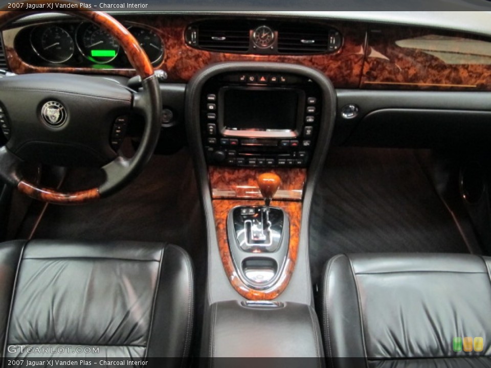 Charcoal Interior Dashboard for the 2007 Jaguar XJ Vanden Plas #86373102