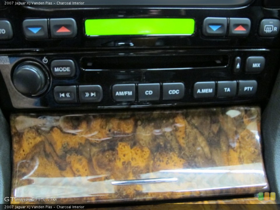 Charcoal Interior Controls for the 2007 Jaguar XJ Vanden Plas #86373309