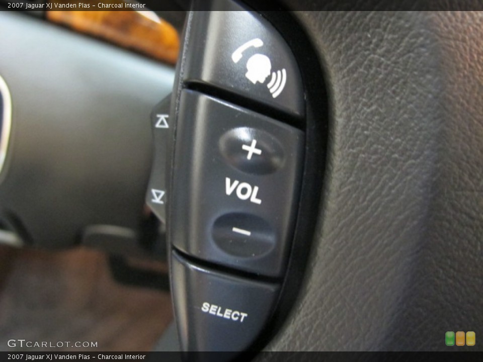 Charcoal Interior Controls for the 2007 Jaguar XJ Vanden Plas #86373474