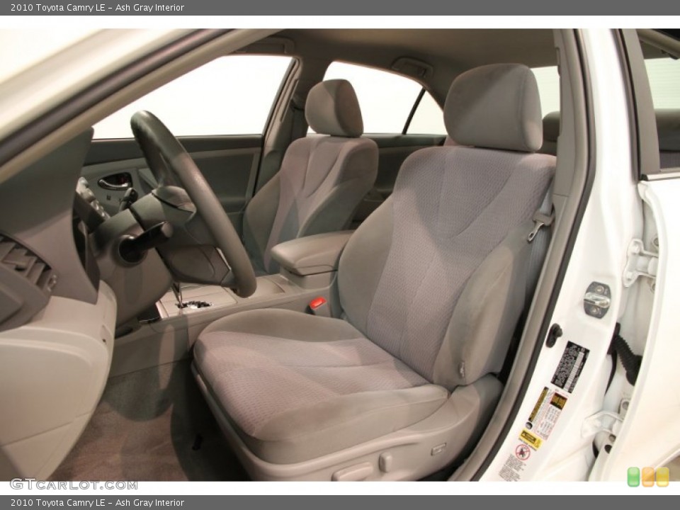 Ash Gray Interior Photo for the 2010 Toyota Camry LE #86383371