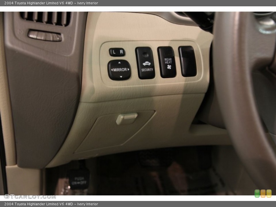 Ivory Interior Controls for the 2004 Toyota Highlander Limited V6 4WD #86384304