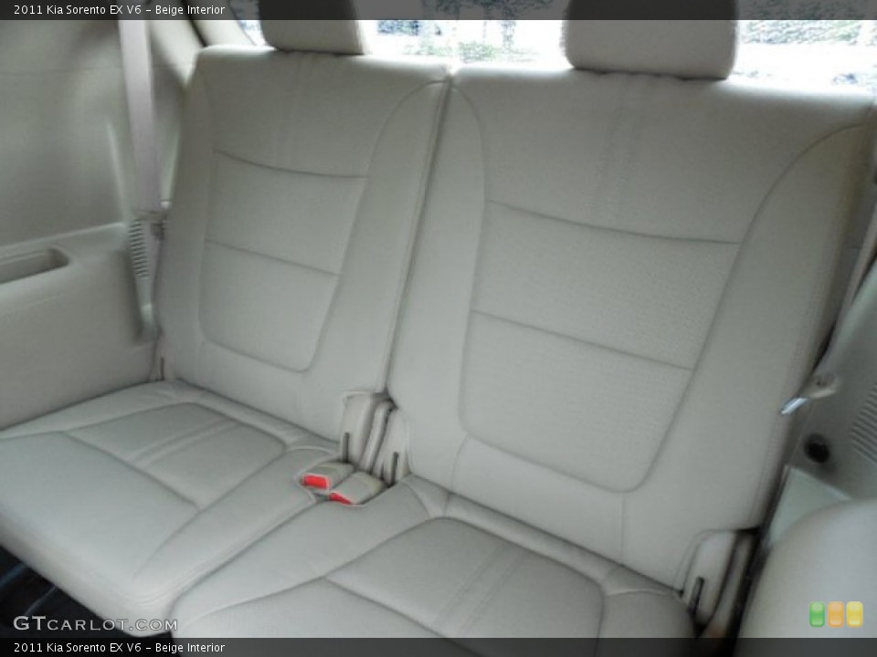 Beige Interior Rear Seat for the 2011 Kia Sorento EX V6 #86395257