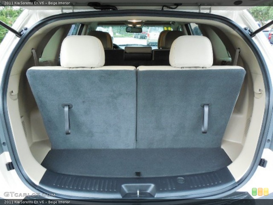 Beige Interior Trunk for the 2011 Kia Sorento EX V6 #86395305