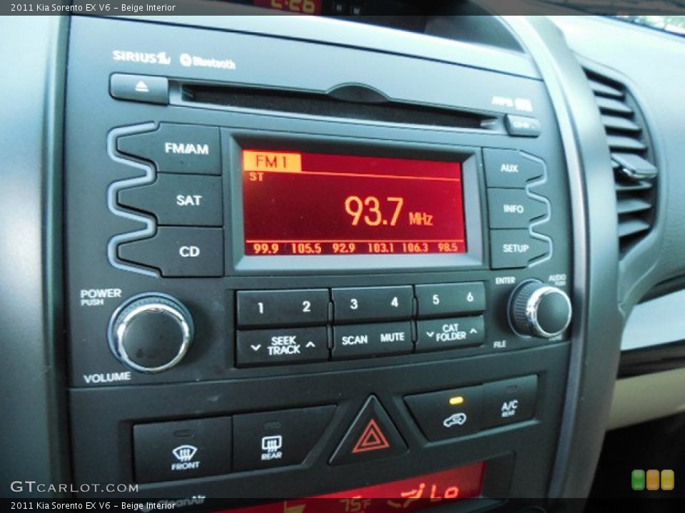 Beige Interior Audio System for the 2011 Kia Sorento EX V6 #86395533