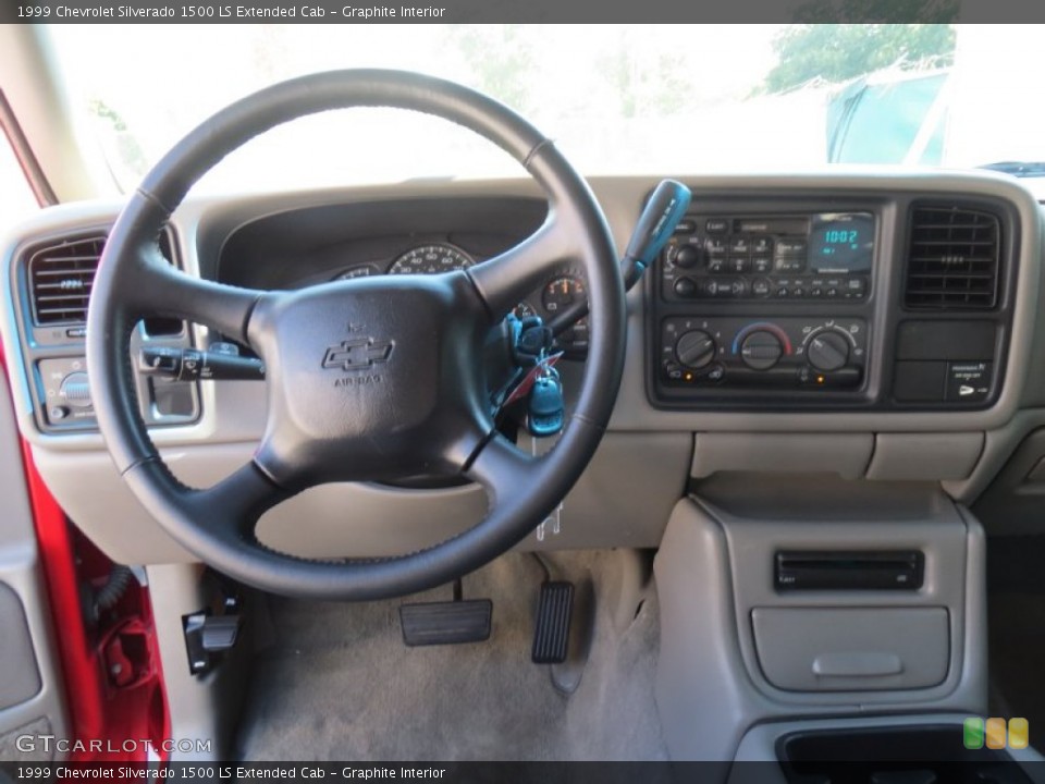 Graphite Interior Dashboard for the 1999 Chevrolet Silverado 1500 LS Extended Cab #86410415