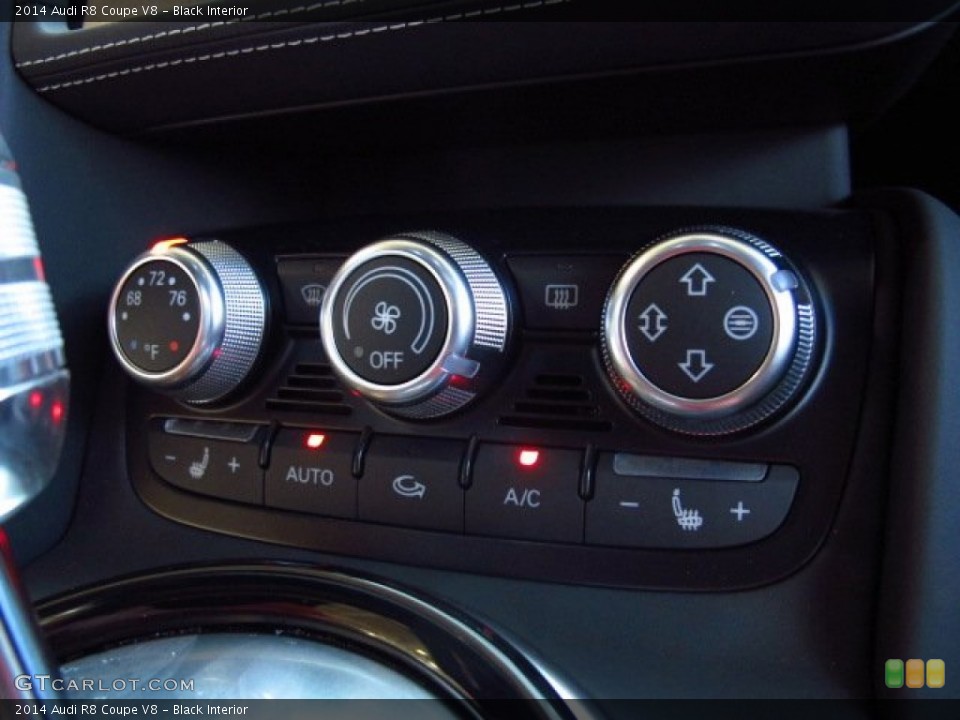 Black Interior Controls for the 2014 Audi R8 Coupe V8 #86439132