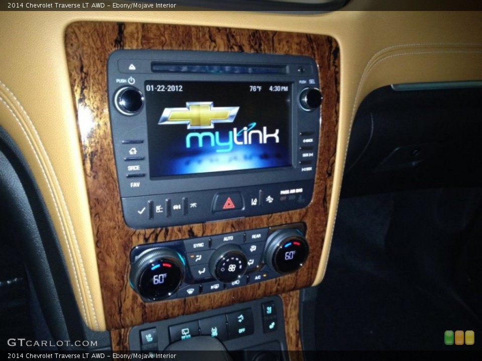 Ebony/Mojave Interior Controls for the 2014 Chevrolet Traverse LT AWD #86470320