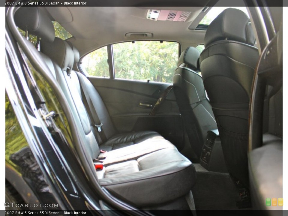 Black Interior Rear Seat for the 2007 BMW 5 Series 550i Sedan #86486685