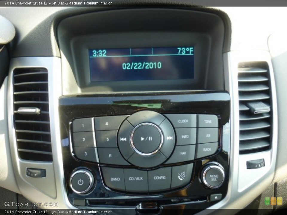 Jet Black/Medium Titanium Interior Controls for the 2014 Chevrolet Cruze LS #86512307