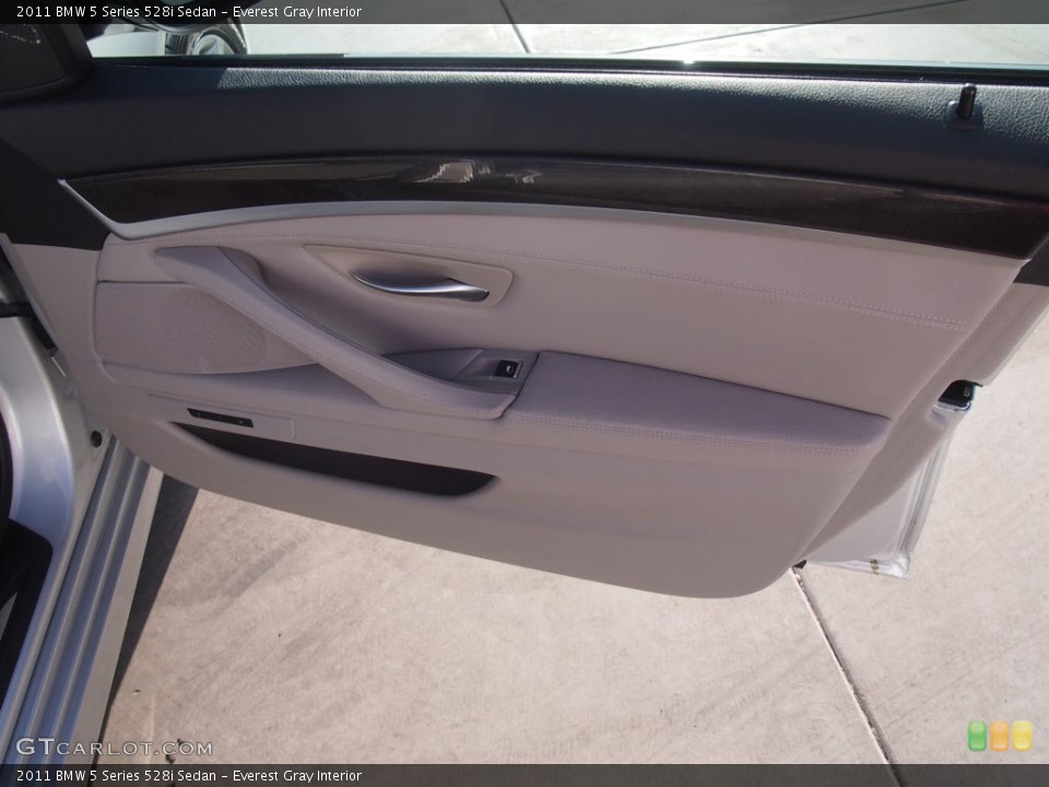 Everest Gray Interior Door Panel for the 2011 BMW 5 Series 528i Sedan #86512891