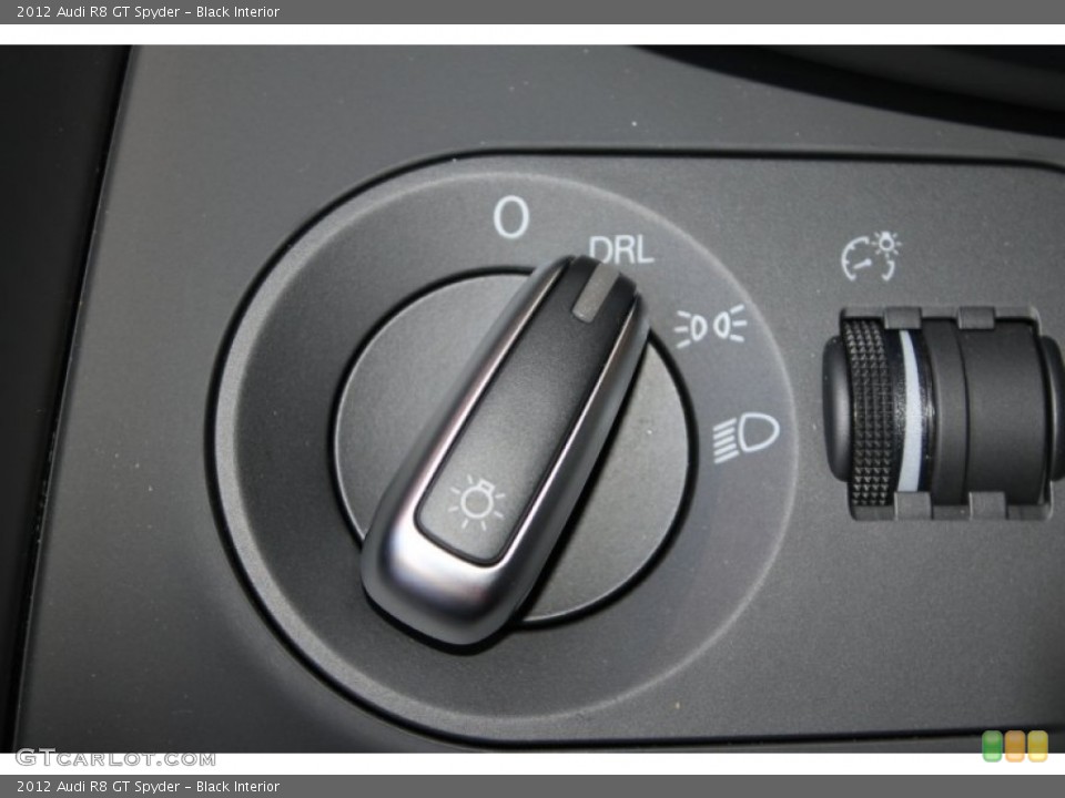 Black Interior Controls for the 2012 Audi R8 GT Spyder #86514631