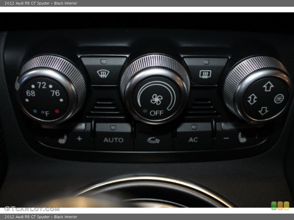Black Interior Controls for the 2012 Audi R8 GT Spyder #86514860