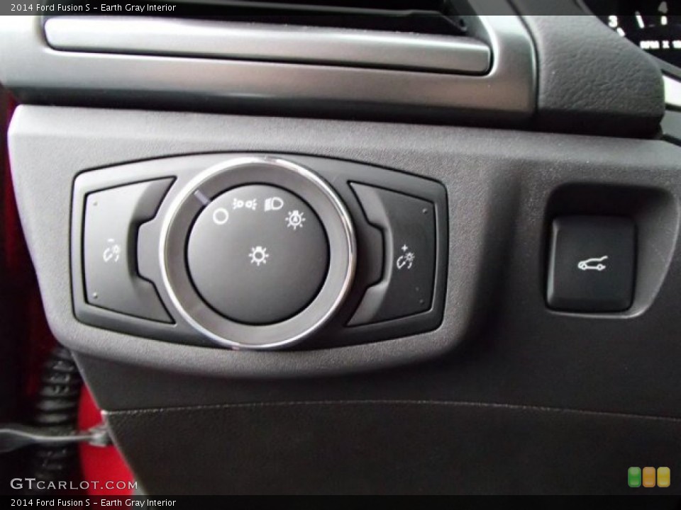 Earth Gray Interior Controls for the 2014 Ford Fusion S #86538261