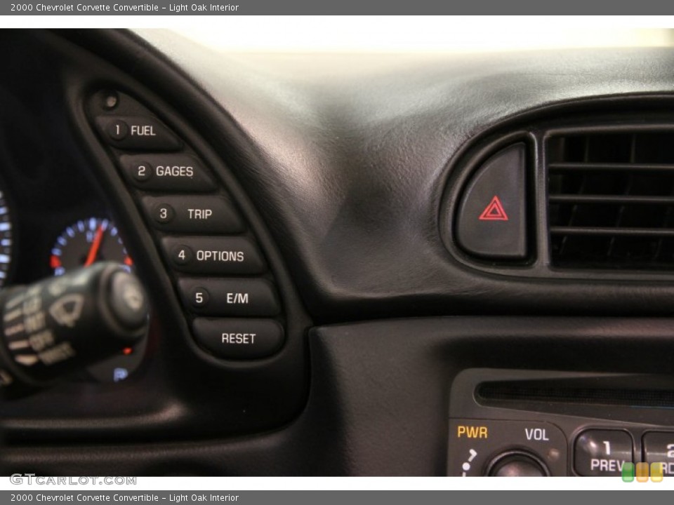 Light Oak Interior Controls for the 2000 Chevrolet Corvette Convertible #86544976