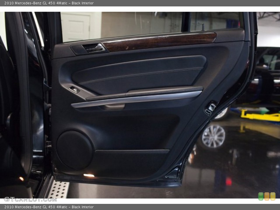 Black Interior Door Panel for the 2010 Mercedes-Benz GL 450 4Matic #86631670