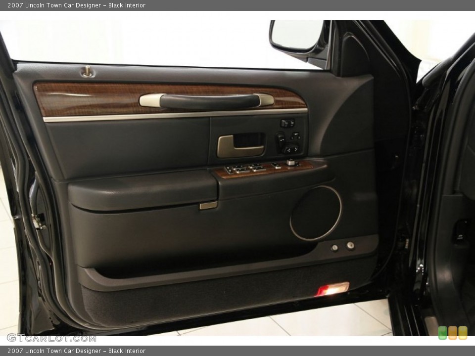 Black Interior Door Panel for the 2007 Lincoln Town Car Designer #86641768