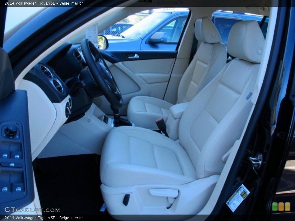 Beige Interior Photo for the 2014 Volkswagen Tiguan SE #86686860