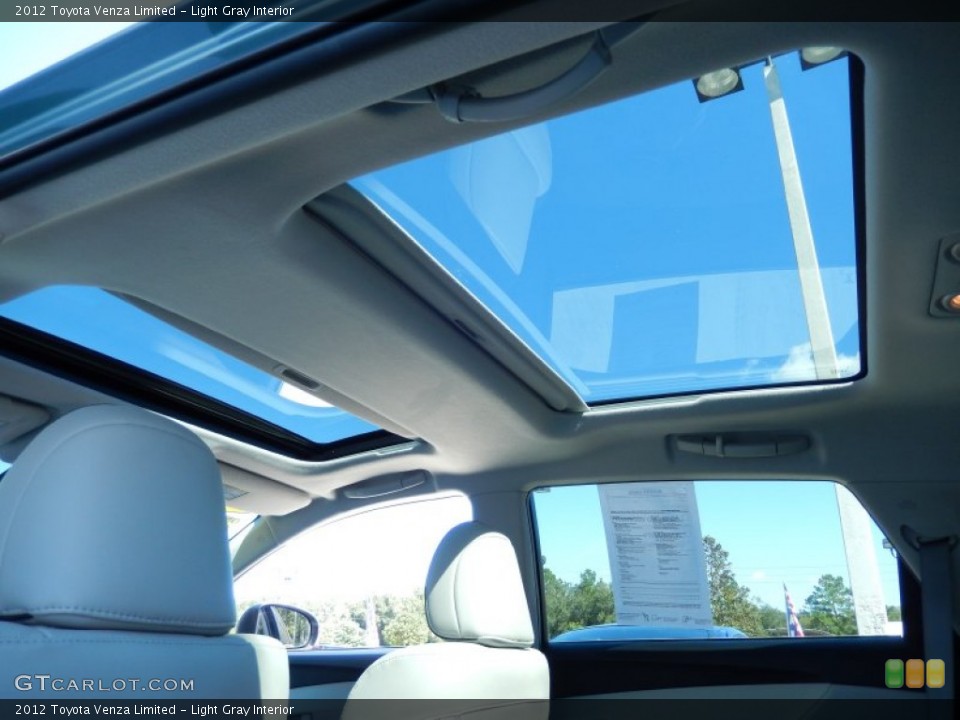 Light Gray Interior Sunroof for the 2012 Toyota Venza Limited #86701209