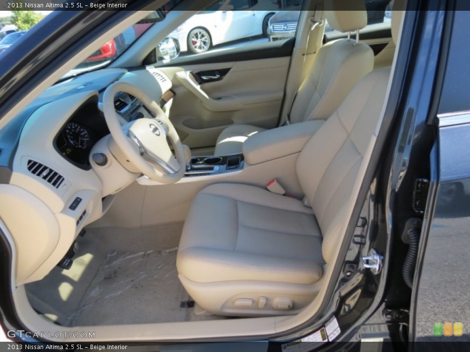 Beige Interior Photo for the 2013 Nissan Altima 2.5 SL #86710383