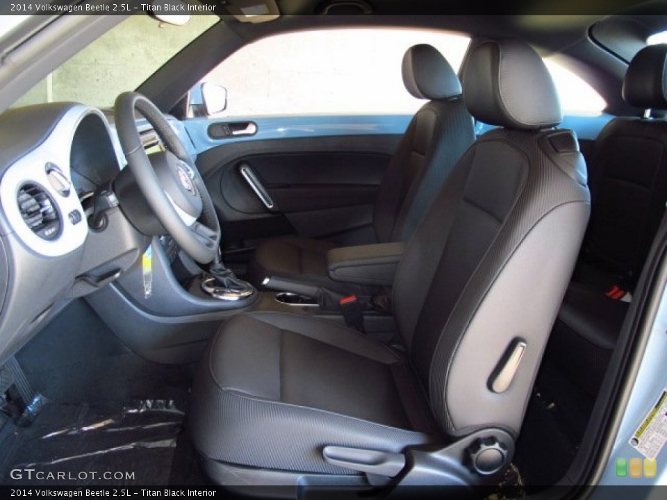 Titan Black Interior Photo for the 2014 Volkswagen Beetle 2.5L #86711003