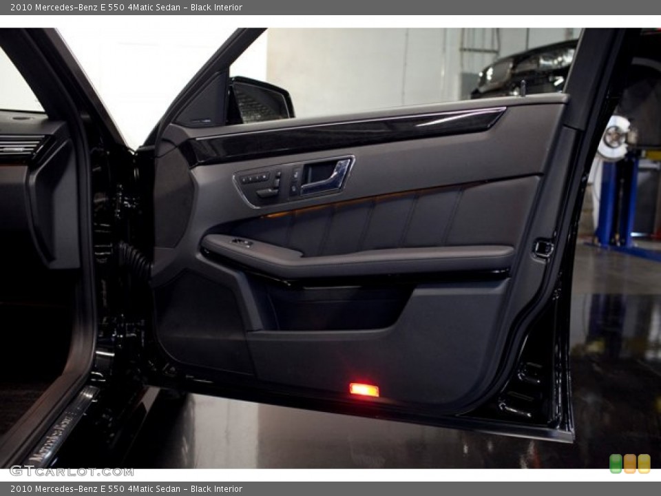 Black Interior Door Panel for the 2010 Mercedes-Benz E 550 4Matic Sedan #86790132