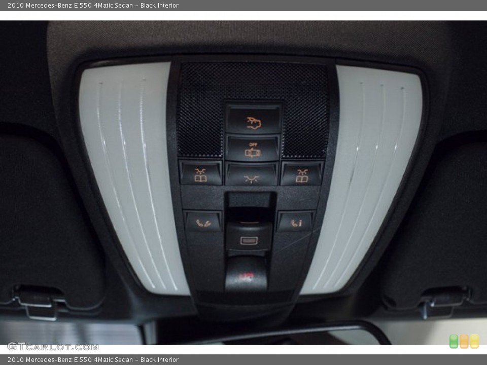 Black Interior Controls for the 2010 Mercedes-Benz E 550 4Matic Sedan #86790531