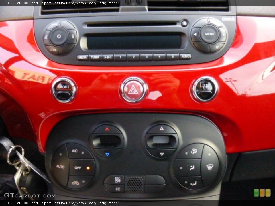 Sport Tessuto Nero/Nero (Black/Black) Interior Controls for the 2012 Fiat 500 Sport #86821640