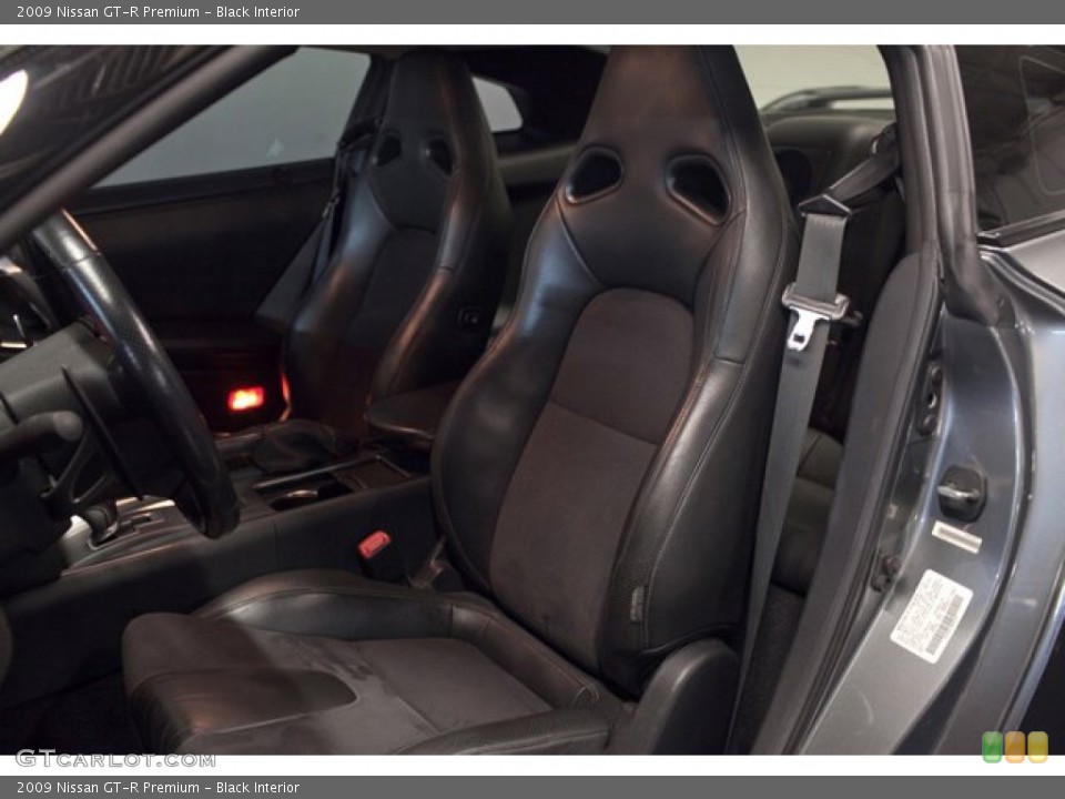 Black Interior Front Seat for the 2009 Nissan GT-R Premium #86838305