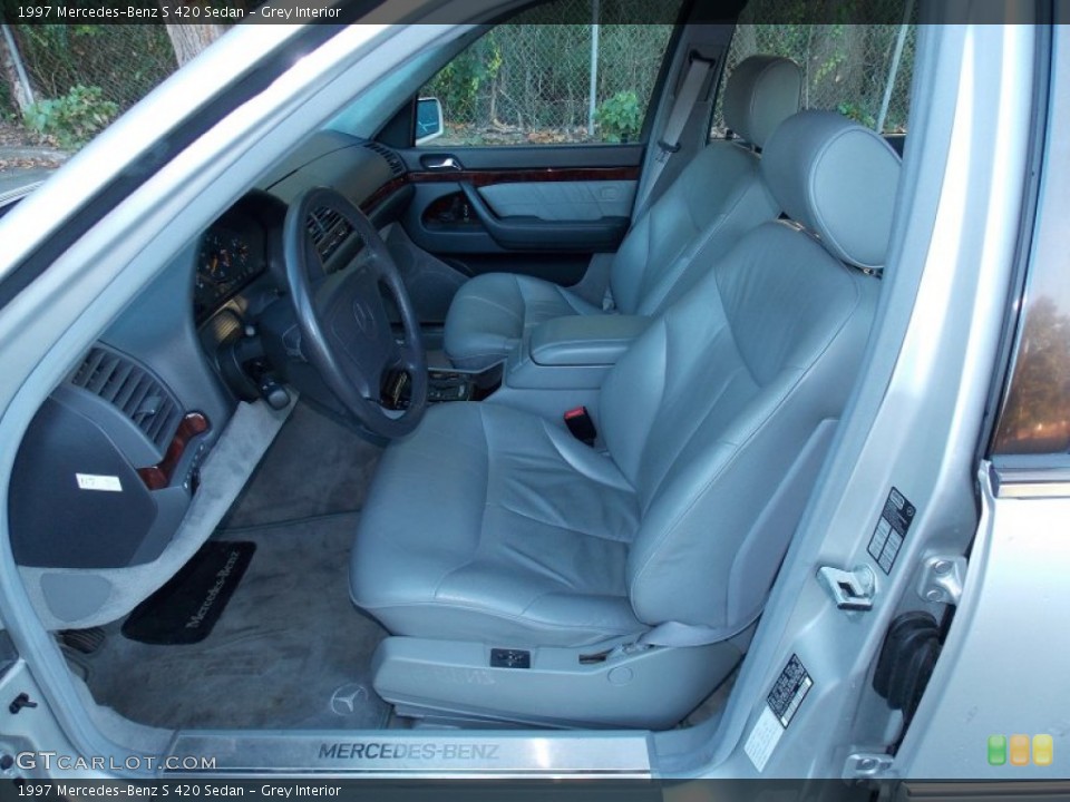 Grey Interior Front Seat for the 1997 Mercedes-Benz S 420 Sedan #86881305
