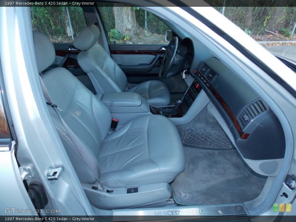 Grey Interior Front Seat for the 1997 Mercedes-Benz S 420 Sedan #86881587