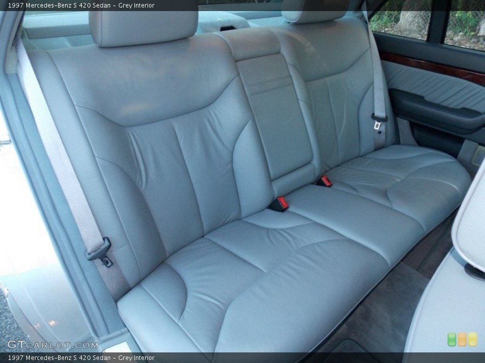 Grey Interior Rear Seat for the 1997 Mercedes-Benz S 420 Sedan #86881635