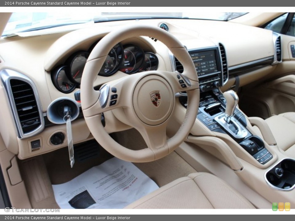 Luxor Beige Interior Photo for the 2014 Porsche Cayenne  #86910385