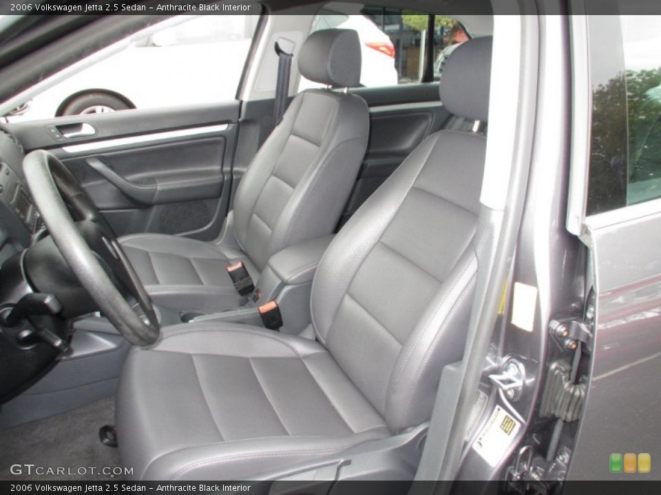 Anthracite Black Interior Photo for the 2006 Volkswagen Jetta 2.5 Sedan #86911352