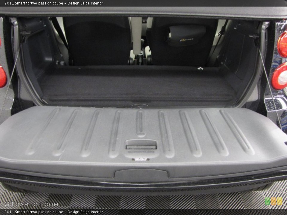 Design Beige Interior Trunk for the 2011 Smart fortwo passion coupe #86930731
