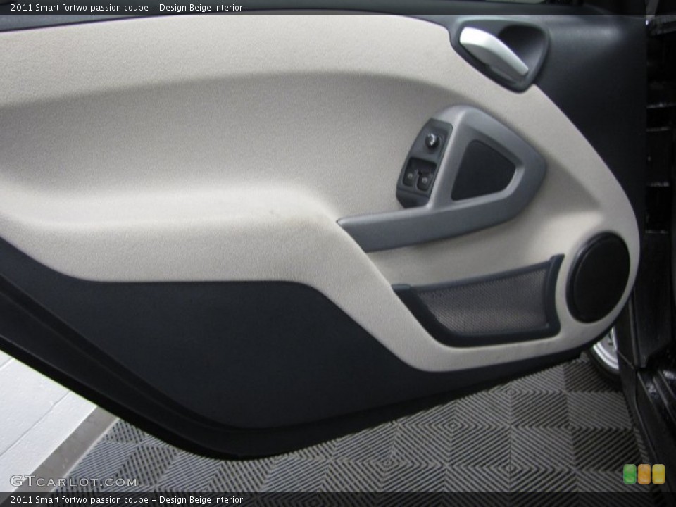 Design Beige Interior Door Panel for the 2011 Smart fortwo passion coupe #86930796