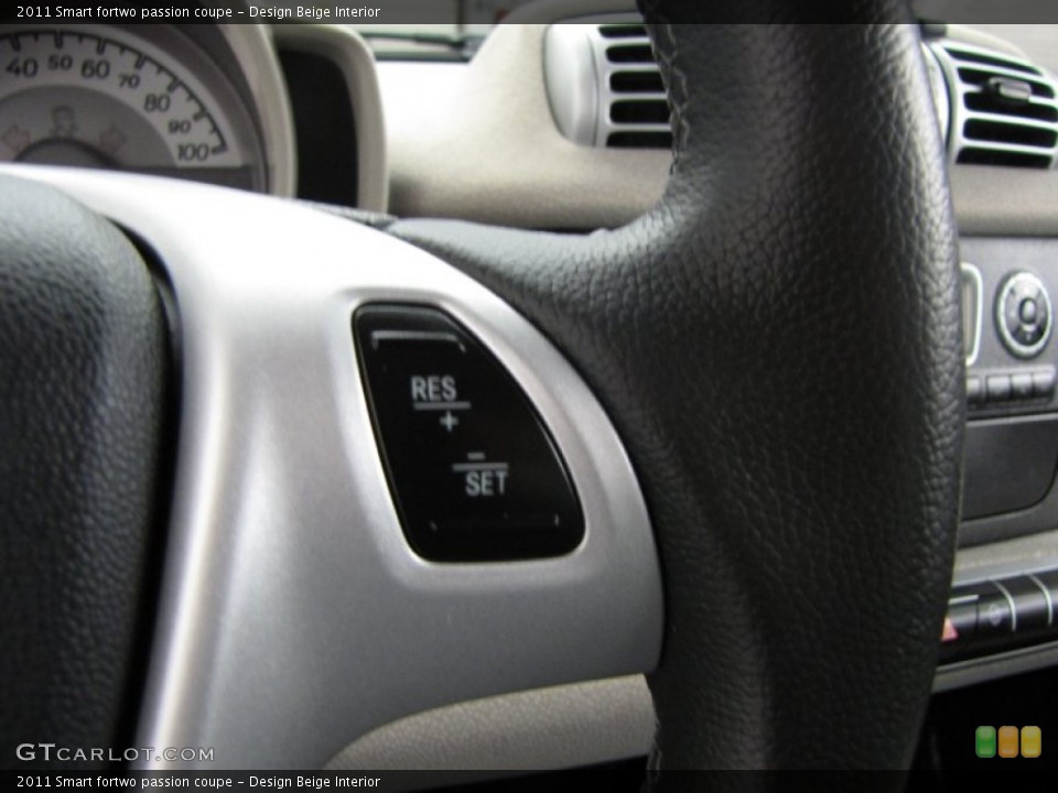 Design Beige Interior Controls for the 2011 Smart fortwo passion coupe #86930851