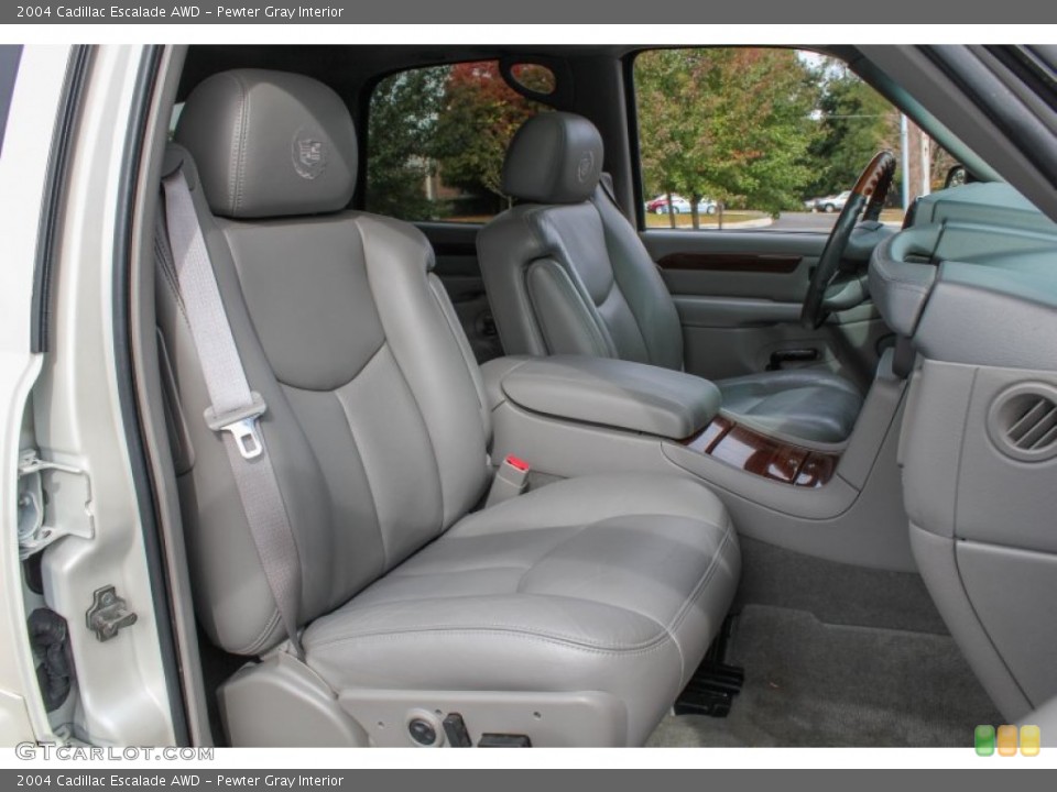 Pewter Gray Interior Photo for the 2004 Cadillac Escalade AWD #86936512