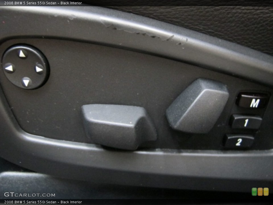 Black Interior Controls for the 2008 BMW 5 Series 550i Sedan #86971216