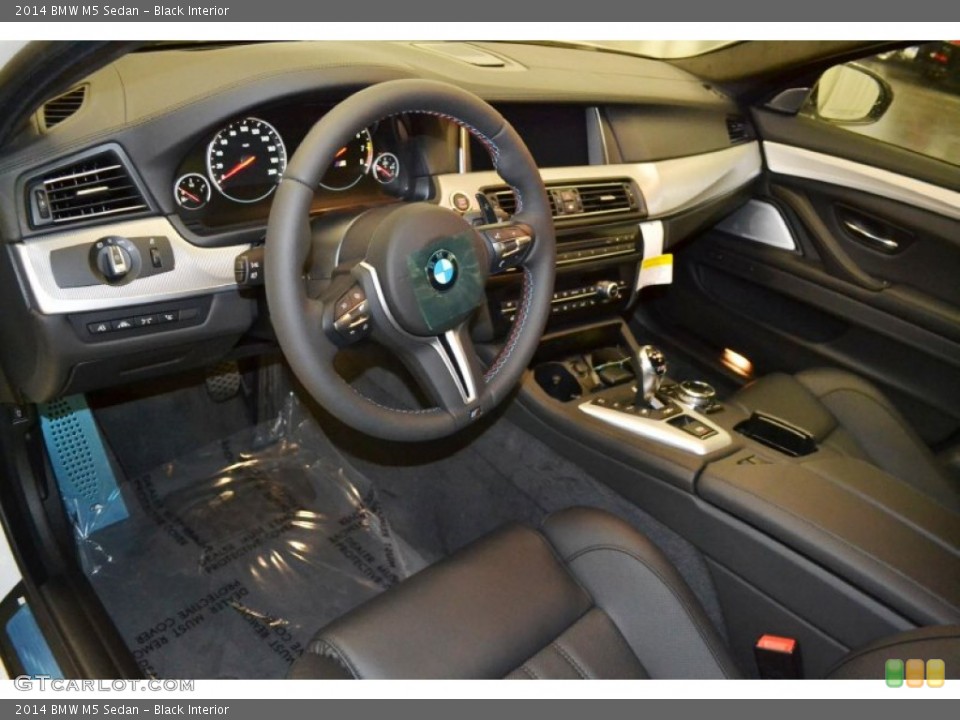 Black Interior Prime Interior for the 2014 BMW M5 Sedan #86988052