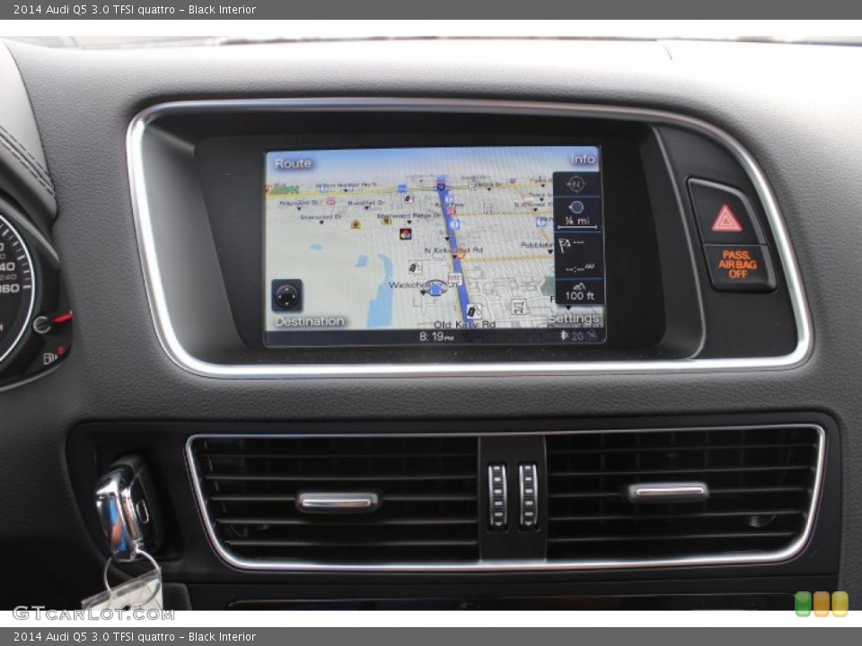 Black Interior Navigation for the 2014 Audi Q5 3.0 TFSI quattro #87039774