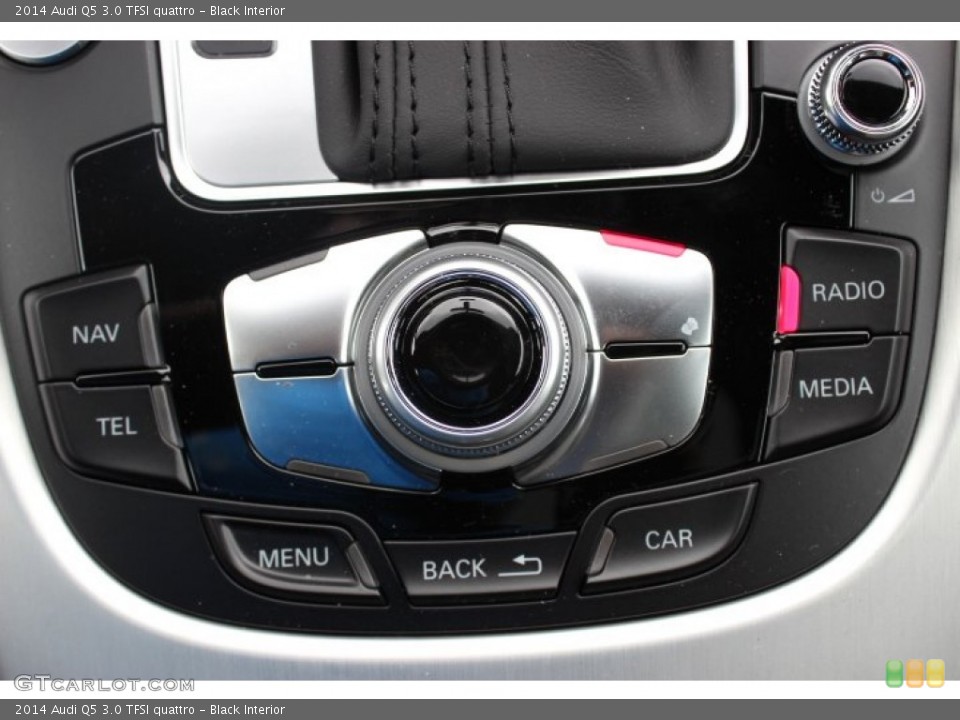 Black Interior Controls for the 2014 Audi Q5 3.0 TFSI quattro #87039945
