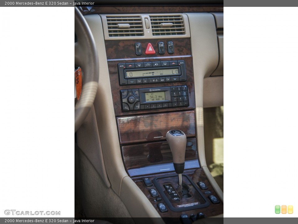 Java Interior Controls for the 2000 Mercedes-Benz E 320 Sedan #87047355
