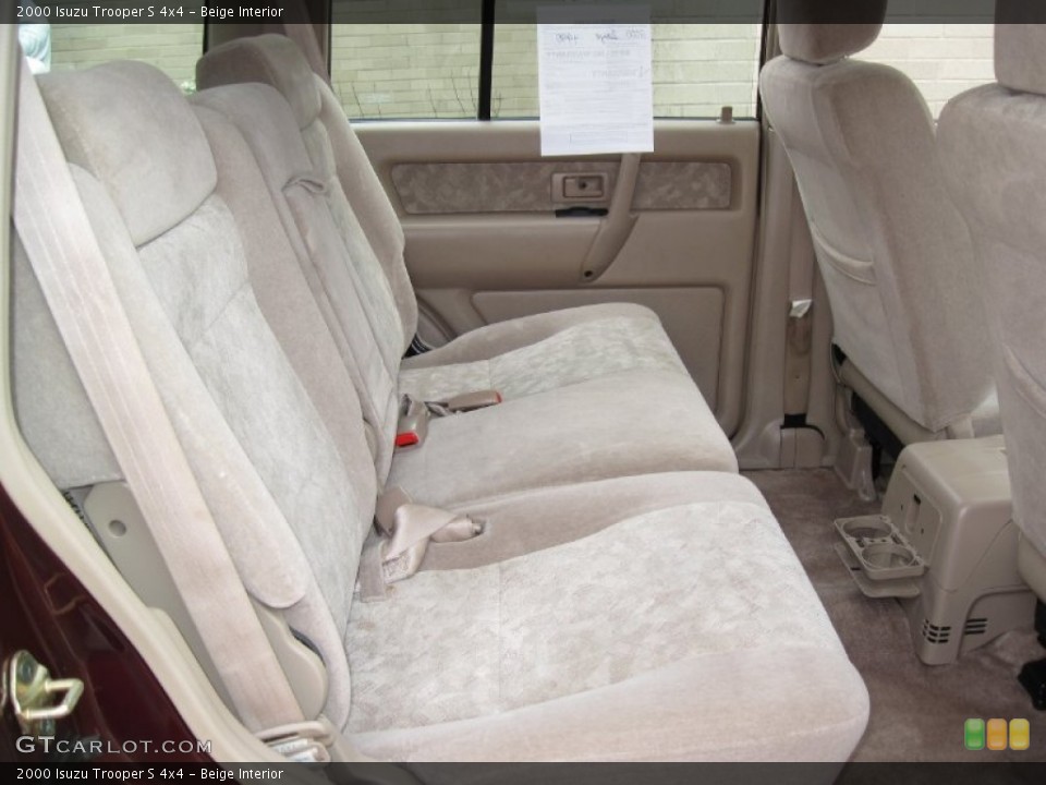 Beige Interior Rear Seat for the 2000 Isuzu Trooper S 4x4 #87076719