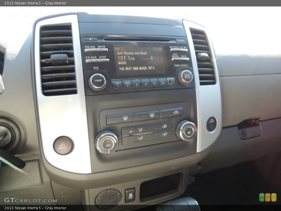 Gray Interior Controls for the 2013 Nissan Xterra S #87091218